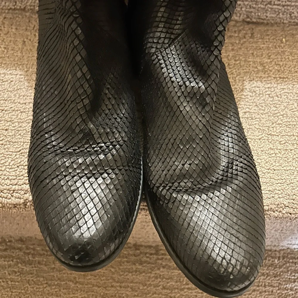 Stuart Weitzman elegant black
